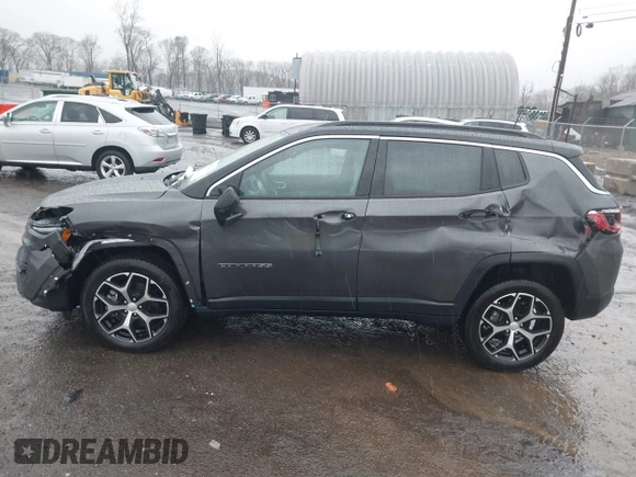 2024 Jeep Compass Limited z VIN 3C4NJDCN0RT162261, wystawiony jako IAAI lot #41727504 z przebiegiem 870 mil mil oraz . Historia ofert i sprzedaży dostępna na DreamBid. Obrazek 13.