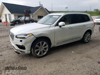 2016 Volvo XC90 T6 Inscription z VIN YV4A22PL9G1042453, wystawiony jako Copart lot #56787075 z przebiegiem 107 369 mil mil oraz Szkoda całkowita • Salvage title. Historia ofert i sprzedaży dostępna na DreamBid. Obrazek 1.