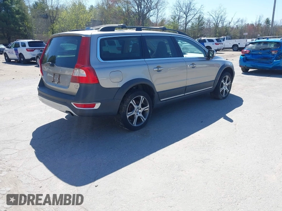 2012 Volvo XC70 T6 with VIN YV4902BZ1C1127334, listed as a IAAI auction lot 42140359 with 214,196 mi miles and . Bid and sale history available at DreamBid. Image 4.