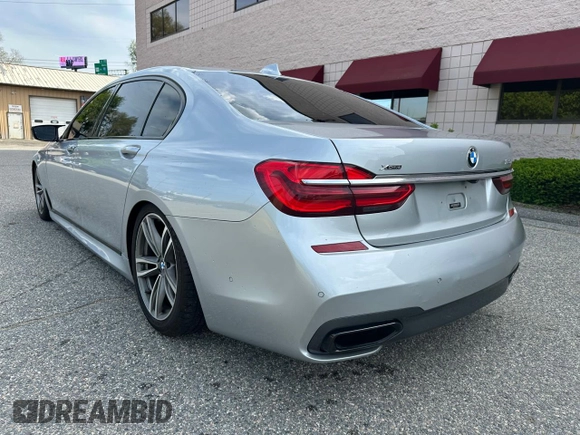 2017 BMW 7 Series ALPINA B7 xDrive with VIN WBA7F2C5XHG422275, listed as a Copart auction lot 58860745 with 78,093 mi miles and Salvage title. Bid and sale history available at DreamBid. Image 3.