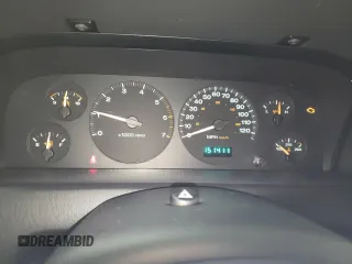 2004 Jeep Grand Cherokee Laredo z VIN 1J4GW48S24C327184, wystawiony jako Copart lot #53702515 z przebiegiem 151 411 mil mil oraz Czysty tytuł • Clean title. Historia ofert i sprzedaży dostępna na DreamBid. Obrazek 9.
