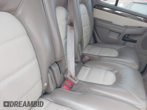 2004 Ford Explorer Eddie Bauer z VIN 1FMZU74K64UA58964, wystawiony jako IAAI lot #40364480 z przebiegiem Nie podano mil oraz . Historia ofert i sprzedaży dostępna na DreamBid. Obrazek 8.