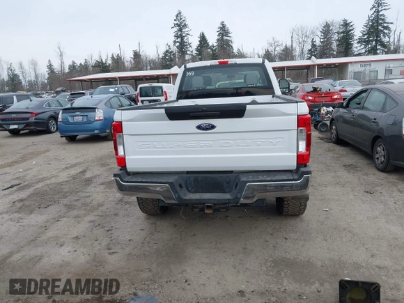2018 Ford Super Duty F-250 SRW XL with VIN 1FT7W2BT4JEC56694, listed as a IAAI auction lot 41449284 with 138,642 mi miles. Bid and sale history available at carsss.com. Image 16.