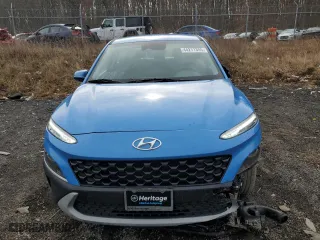 2022 Hyundai Kona SE with VIN KM8K22ABXNU786951, listed as a Copart auction lot 44271355 with 41,365 mi miles and Salvage Title. Bid and sale history available at carsss.com. Image 5.