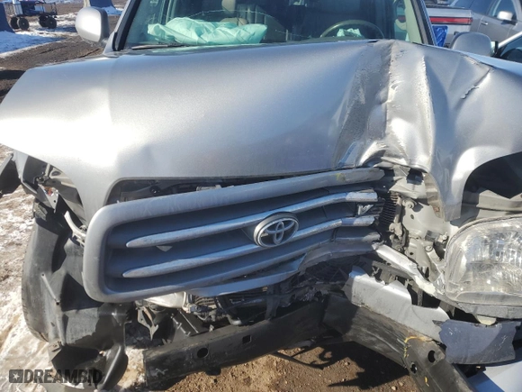 2004 Toyota Sequoia Limited with VIN 5TDBT48A54S215297, listed as a Copart auction lot 42459155 with 202,326 mi miles and Non Repairable. Bid and sale history available at carsss.com. Image 13.