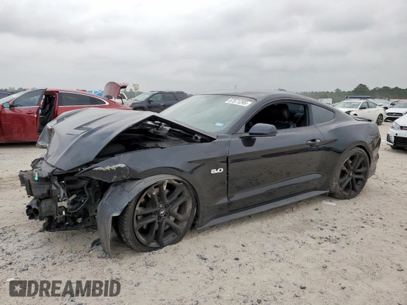 2019 Ford Mustang GT z VIN 1FA6P8CF6K5152848, wystawiony jako Copart lot #57571295 z przebiegiem 57 395 mil mil oraz Szkody całkowita. Historia ofert i sprzedaży dostępna na DreamBid. Obrazek 1.
