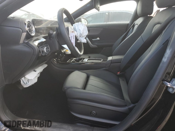 2025 Mercedes-Benz CLA 250 z VIN W1K5J4GB7SN516532, wystawiony jako Copart lot #86814014 z przebiegiem 4 053 mil mil oraz Szkoda całkowita • Salvage title. Historia ofert i sprzedaży dostępna na DreamBid. Obrazek 7.