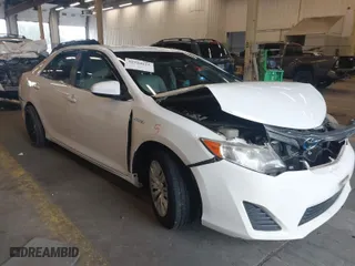2012 Toyota Camry Hybrid XLE with VIN 4T1BD1FK7CU040113, listed as a IAAI auction lot 39510622 with 290,119 mi miles. Bid and sale history available at carsss.com. Image 1.