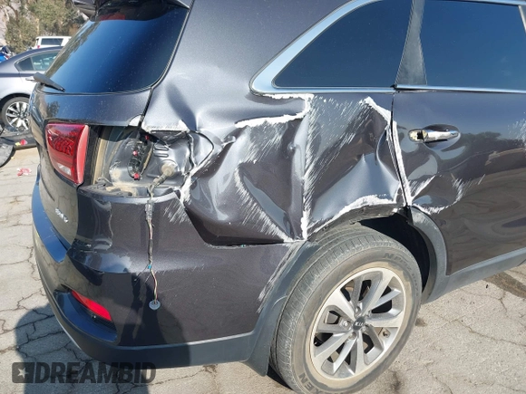 2019 Kia Sorento EX V6 with VIN 5XYPH4A58KG541318, listed as a IAAI auction lot 41021482 with 45,427 mi miles. Bid and sale history available at carsss.com. Image 17.