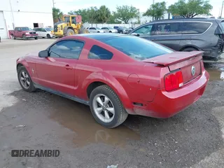 2007 Ford Mustang Deluxe with VIN 1ZVFT80N375240875, listed as a IAAI auction lot 41924554 with 161,726 mi miles. Bid and sale history available at carsss.com. Image 3.