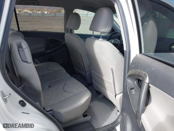 2011 Toyota RAV4 with VIN 2T3KF4DV3BW098315, listed as a IAAI auction lot 41366068 with 100,002 mi miles. Bid and sale history available at carsss.com. Image 8.