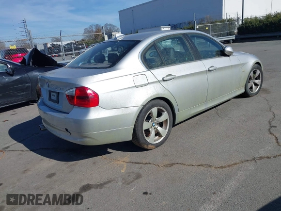 2006 BMW 3 Series 330xi with VIN WBAVD33566KV63437, listed as a IAAI auction lot 41378595 with 169,691 mi miles. Bid and sale history available at carsss.com. Image 4.