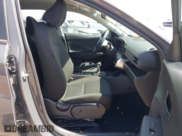 2025 Hyundai Kona SEL with VIN KM8HB3AB7SU205790, listed as a IAAI auction lot 41942642 with 10,684 mi miles. Bid and sale history available at carsss.com. Image 5.