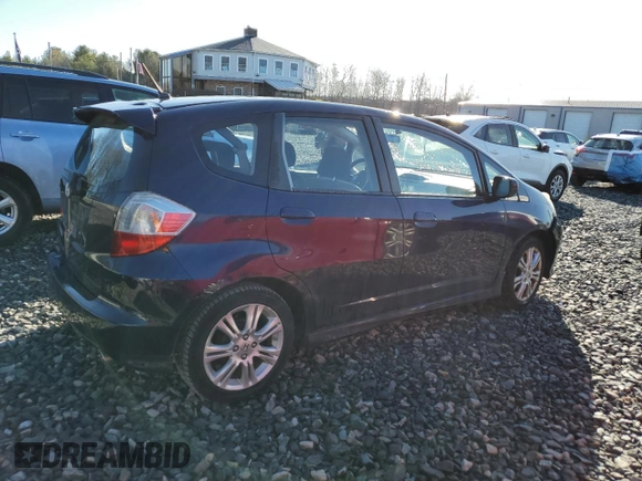 2009 Honda Fit Sport z VIN JHMGE88469S033171, wystawiony jako Copart lot #53021475 z przebiegiem 147 103 mil mil oraz Czysty tytuł • Clean title. Historia ofert i sprzedaży dostępna na DreamBid. Obrazek 3.