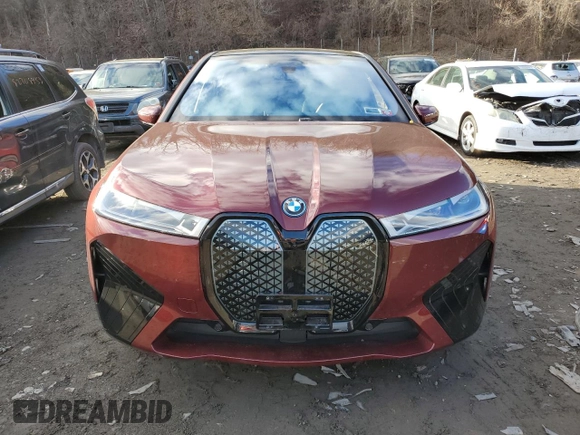 2022 BMW iX xDrive50 with VIN WB523CF05NCK56452, listed as a Copart auction lot 82352873 with 28,965 mi miles. Bid and sale history available at carsss.com. Image 5.