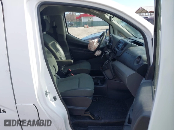 2016 Nissan NV200 S z VIN 3N6CM0KN3GK692362, wystawiony jako IAAI lot #41743123 z przebiegiem 168 260 mil mil oraz . Historia ofert i sprzedaży dostępna na DreamBid. Obrazek 5.