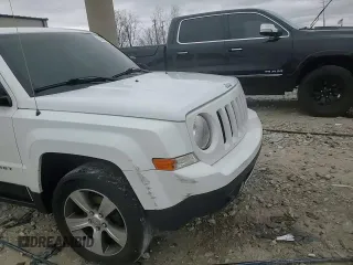 2016 Jeep Patriot Latitude z VIN 1C4NJRFB6GD695443, wystawiony jako Copart lot #52429825 z przebiegiem 125 999 mil mil oraz Czysty tytuł • Clean title. Historia ofert i sprzedaży dostępna na DreamBid. Obrazek 14.