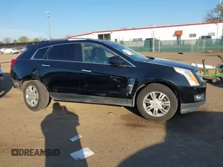 2010 Cadillac SRX Luxury Collection z VIN 3GYFNDEYXAS655420, wystawiony jako IAAI lot #42088766 z przebiegiem 235 033 mil mil oraz . Historia ofert i sprzedaży dostępna na DreamBid. Obrazek 14.