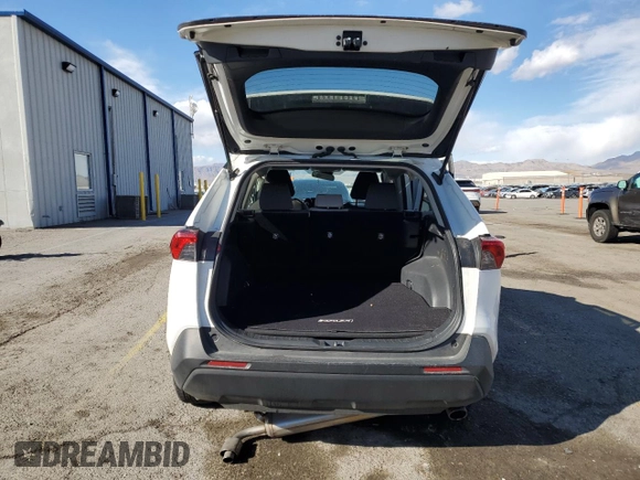 2019 Toyota RAV4 XLE with VIN 2T3W1RFV8KC028630, listed as a Copart auction lot 49307165 with 32,043 mi miles and Salvage Title. Bid and sale history available at DreamBid. Image 6.
