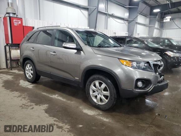 2013 Kia Sorento LX with VIN 5XYKTCA61DG401531, listed as a Copart auction lot 43551355 with 191,920 mi miles and Salvage Title. Bid and sale history available at carsss.com. Image 4.