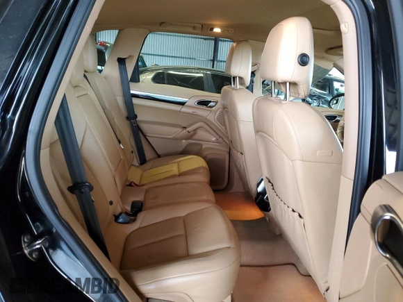 2012 Porsche Cayenne S Hybrid z VIN WP1AE2A28CLA93269, wystawiony jako Copart lot #45205745 z przebiegiem 72 949 mil mil oraz Szkody całkowita. Historia ofert i sprzedaży dostępna na DreamBid. Obrazek 11.