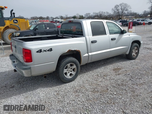 2006 Dodge Dakota SLT with VIN 1D7HW48N06S605938, listed as a IAAI auction lot 41669424 with 193,069 mi miles. Bid and sale history available at carsss.com. Image 4.