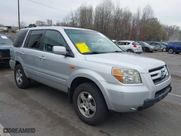 2008 Honda Pilot EX-L with VIN 5FNYF285X8B000937, listed as a IAAI auction lot 41793140 with 205,103 mi miles. Bid and sale history available at carsss.com. Image 1.