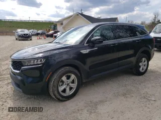 2023 Kia Sorento LX z VIN 5XYRGDLC4PG216535, wystawiony jako Copart lot #54432825 z przebiegiem 11 410 mil mil oraz Szkody całkowita. Historia ofert i sprzedaży dostępna na DreamBid. Obrazek 1.