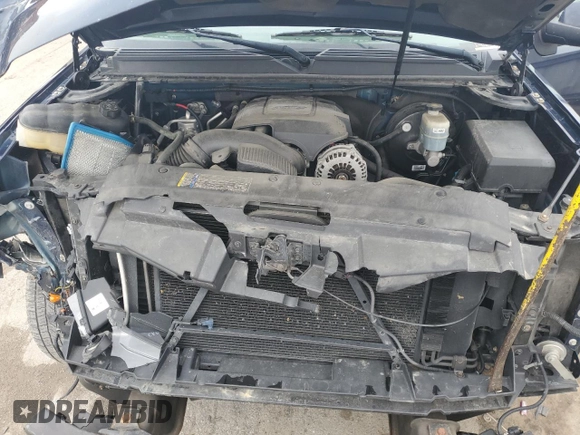2009 Chevrolet Suburban 2LT z VIN 1GNFC26039R220026, wystawiony jako Copart lot #55475715 z przebiegiem 137 480 mil mil oraz Szkoda całkowita • Salvage title. Historia ofert i sprzedaży dostępna na DreamBid. Obrazek 12.