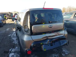 2016 Kia Soul + with VIN KNDJP3A5XG7334453, listed as a IAAI auction lot 41387761 with 109,409 mi miles. Bid and sale history available at carsss.com. Image 6.