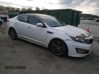 2013 Kia Optima SX z VIN 5XXGR4A62DG118828, wystawiony jako Copart lot #56252725 z przebiegiem 176 359 mil mil oraz Szkoda całkowita • Salvage title. Historia ofert i sprzedaży dostępna na DreamBid. Obrazek 4.