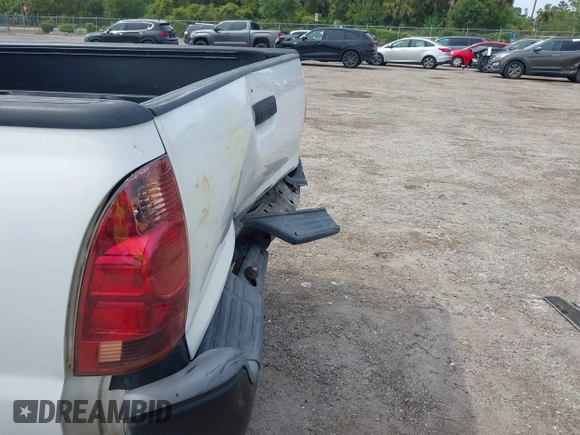 2013 Toyota Tacoma z VIN 5TFNX4CN6DX022680, wystawiony jako IAAI lot #42210064 z przebiegiem 201 372 mil mil oraz . Historia ofert i sprzedaży dostępna na DreamBid. Obrazek 6.