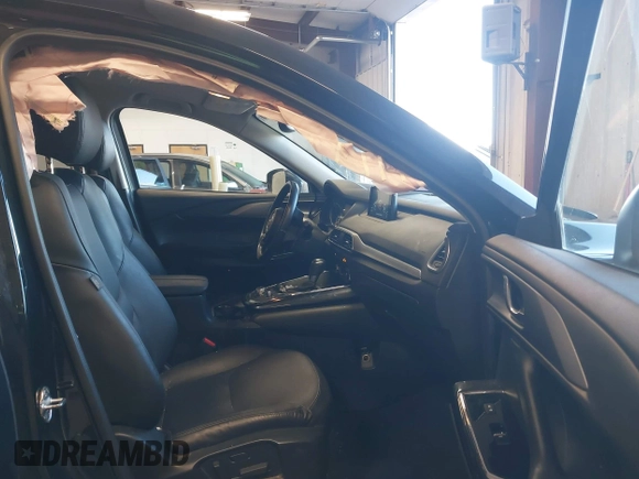 2018 Mazda CX-9 Touring with VIN JM3TCBCY4J0227069, listed as a IAAI auction lot 41676017 with 77,844 mi miles. Bid and sale history available at carsss.com. Image 5.