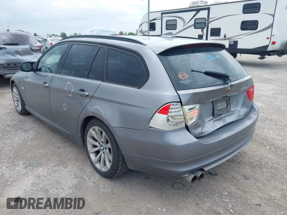 2011 BMW 3 Series 328i xDrive with VIN WBAUU3C55BA542381, listed as a IAAI auction lot 42434842 with 173,946 mi miles and . Bid and sale history available at DreamBid. Image 3.