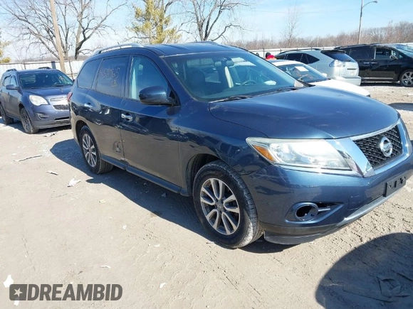 2013 Nissan Pathfinder SV with VIN 5N1AR2MM4DC631921, listed as a IAAI auction lot 41590825 with 140,059 mi miles. Bid and sale history available at carsss.com. Image 1.