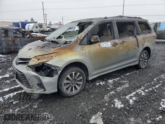 2018 Toyota Sienna LE с VIN 5TDJZ3DC5JS190506, выставлен на аукционе Copart как лот 86137964 с пробегом Не указан миль и Списание • Salvage title. История ставок и продаж доступна на DreamBid. Изображение 1.
