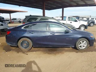2016 Chevrolet Malibu LS z VIN 1G1ZB5ST5GF201530, wystawiony jako IAAI lot #41524549 z przebiegiem 198 968 mil mil oraz . Historia ofert i sprzedaży dostępna na DreamBid. Obrazek 13.