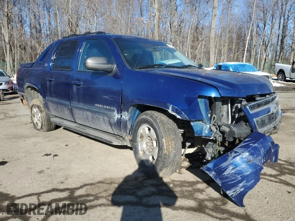 2013 Chevrolet Avalanche LS with VIN 3GNTKEE72DG221442, listed as a Copart auction lot 42138005 with 242,221 mi miles and Salvage Title. Bid and sale history available at carsss.com. Image 4.