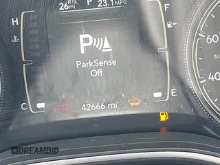 2021 Jeep Cherokee Altitude z VIN 1C4PJLLB4MD215146, wystawiony jako IAAI lot #42253929 z przebiegiem 42 666 mil mil oraz . Historia ofert i sprzedaży dostępna na DreamBid. Obrazek 15.