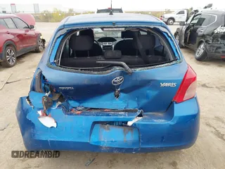 2008 Toyota Yaris with VIN JTDJT923985204821, listed as a IAAI auction lot 40946265 with 136,507 mi miles. Bid and sale history available at carsss.com. Image 16.
