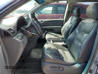 2006 Honda Odyssey EX-L z VIN 5FNRL38686B025733, wystawiony jako Copart lot #57657425 z przebiegiem 214 303 mil mil oraz Szkoda całkowita • Salvage title. Historia ofert i sprzedaży dostępna na DreamBid. Obrazek 7.