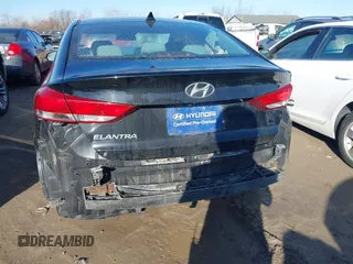 2017 Hyundai Elantra Limited z VIN 5NPD84LF7HH065444, wystawiony jako IAAI lot #41787528 z przebiegiem 101 520 mil mil oraz . Historia ofert i sprzedaży dostępna na DreamBid. Obrazek 6.