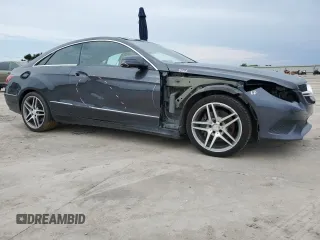 2014 Mercedes-Benz E 350 z VIN WDDKJ5KB5EF226093, wystawiony jako Copart lot #55475425 z przebiegiem 125 574 mil mil oraz Szkoda całkowita • Salvage title. Historia ofert i sprzedaży dostępna na DreamBid. Obrazek 4.