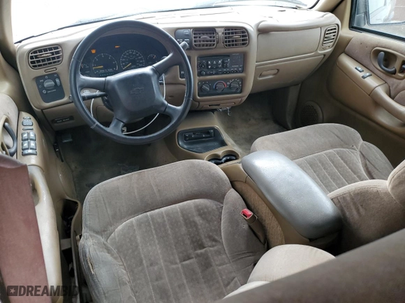 1999 Chevrolet Blazer LS with VIN 1GNDT13W3X2209981, listed as a Copart auction lot 84297504 with 226,641 mi miles and Salvage Title. Bid and sale history available at carsss.com. Image 8.