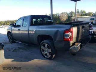 2007 Chevrolet Silverado 1500 Classic LT1 with VIN 1GCEC19X57Z651259, listed as a Copart auction lot 76737114 with 233,867 mi miles and Salvage Title. Bid and sale history available at carsss.com. Image 2.