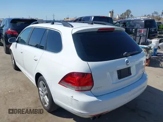 2014 Volkswagen Jetta SportWagen TDI w/Sunroof & Nav with VIN 3VWPL7AJXEM608549, listed as a IAAI auction lot 41986495 with 150,261 mi miles. Bid and sale history available at carsss.com. Image 3.