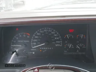 2000 Cadillac Escalade z VIN 1GYEK63R1YR197386, wystawiony jako IAAI lot #41386599 z przebiegiem 77 657 mil mil oraz . Historia ofert i sprzedaży dostępna na DreamBid. Obrazek 7.