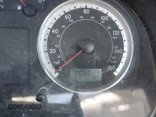 2004 Volkswagen Jetta GL z VIN 3VWRA69M64M044291, wystawiony jako IAAI lot #41882666 z przebiegiem 205 029 mil mil oraz . Historia ofert i sprzedaży dostępna na DreamBid. Obrazek 7.