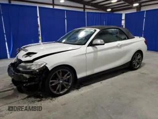 2015 BMW 2 Series M235i with VIN WBA1M1C51FV393568, listed as a Copart auction lot 70868164 with 98,522 mi miles and Clean Title. Bid and sale history available at carsss.com. Image 1.