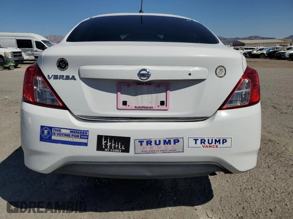 2017 Nissan Versa S z VIN 3N1CN7APXHL867247, wystawiony jako Copart lot #54205165 z przebiegiem 98 164 mil mil oraz Szkoda całkowita • Salvage title. Historia ofert i sprzedaży dostępna na DreamBid. Obrazek 6.